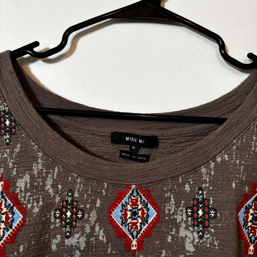 Miss Me Women's Boho Sweater Sz M Cold Shoulder Top - Picture 3 of 4